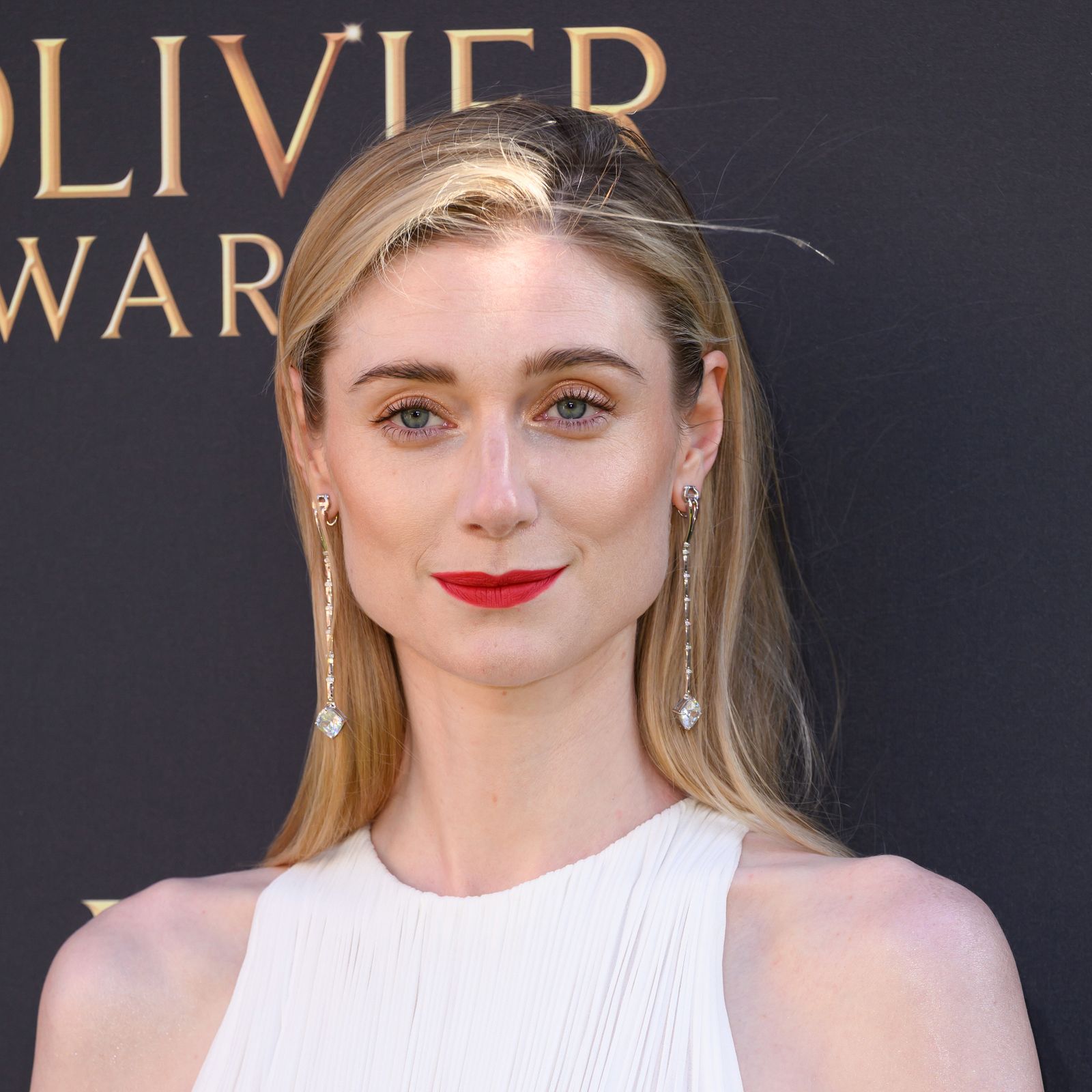 Elizabeth Debicki Subscribes To The Red Lip Theory